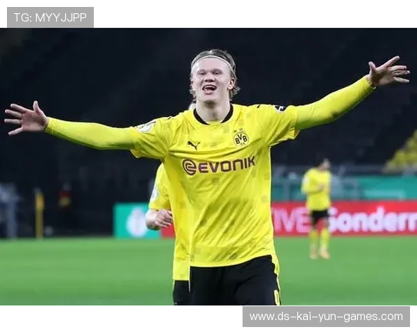 世界杯哈兰德门前定点抢射完成加时绝杀